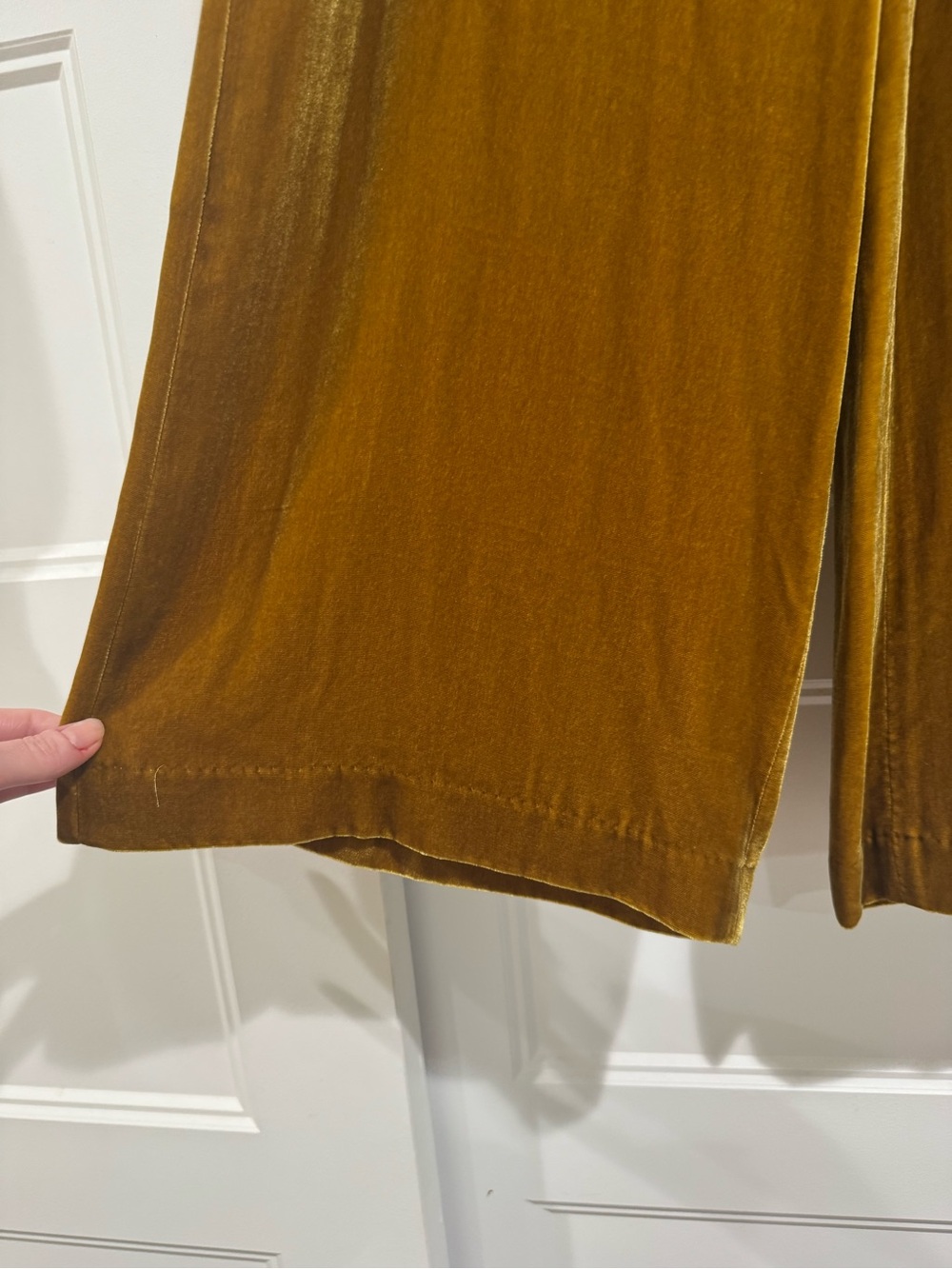 BODEN Lyndhurst Velvet Wide Leg Crop Pants-Trumpet - Picture 3 of 9